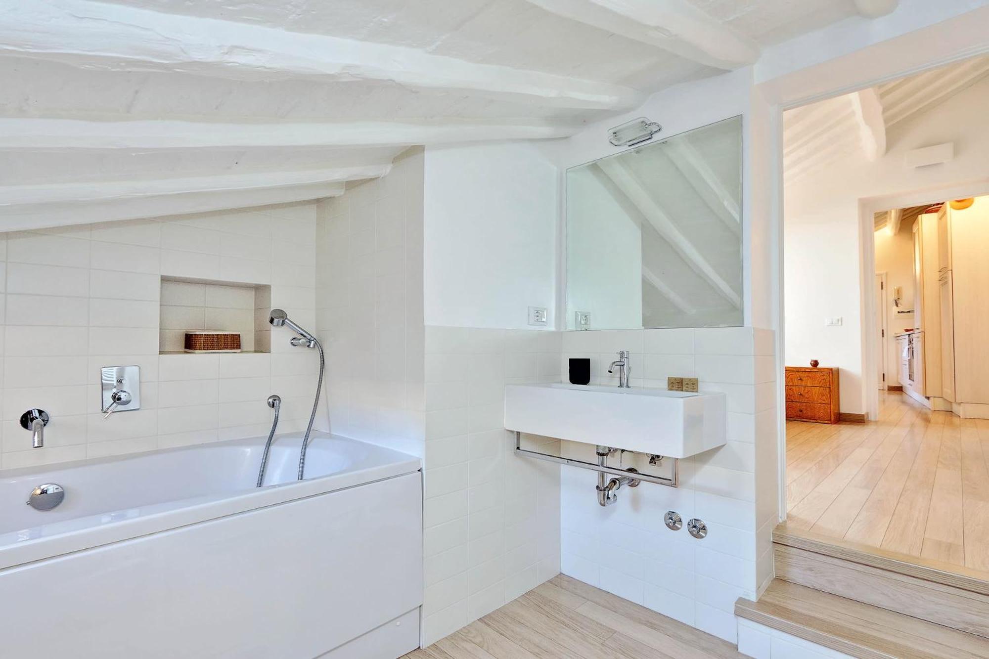 Pantheon Charming Attic | Romeloft Appartement *